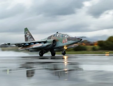 Η ρωσική Αεροπορία ισοπέδωσε το χωριό από όπου εκδηλώθηκε η επίθεση κατά της αεροπορικής βάσης